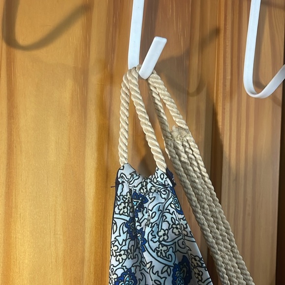 Jumper - Picture 5 of 5